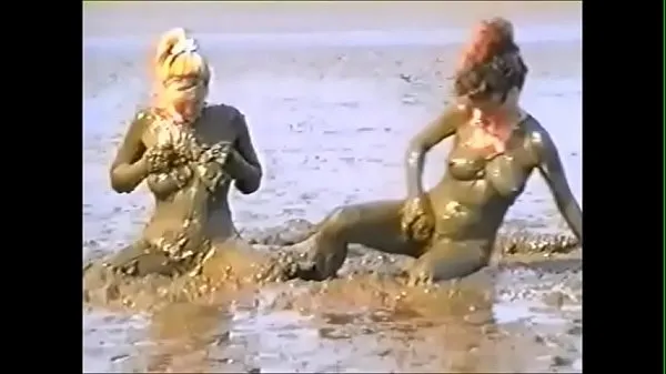 HD Mud Girls 1 κορυφαία βίντεο
