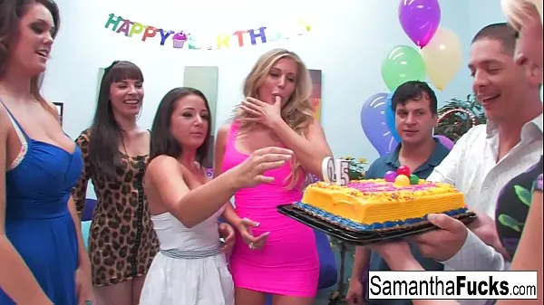 HD Samantha celebrates her birthday with a wild crazy orgy 인기 동영상