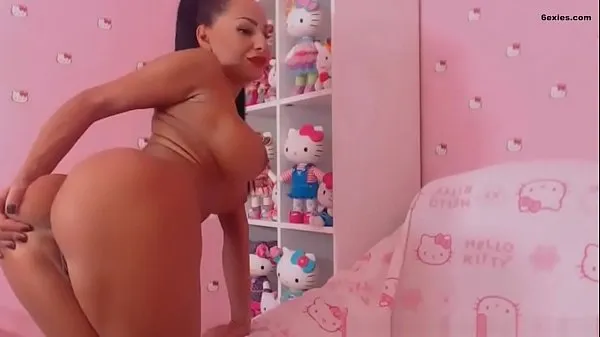 HD German sex bomb with fake tits and silicone ass najlepšie videá
