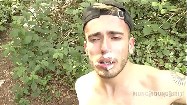 HD He can make you cum just by sucking alone- if you see him out n about just go up to him and ask his his thirsty and he will immediately jump on his knees najboljši videoposnetki