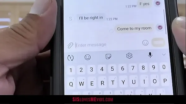 HD Horny Teen Fucks Her Stepbro After He Texts Her Dick Pics topp videoer