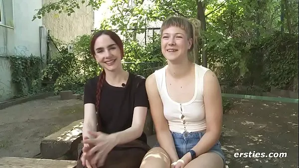 HD German Lesbian Sex - Strap On Fucking topp videoer