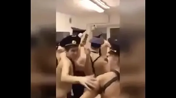 高清Ulyanovsk cadets热门视频