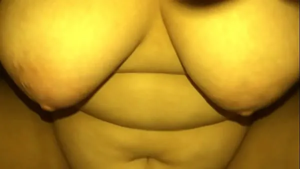 HD Little white fat sitting hot on the black man's cock Video teratas