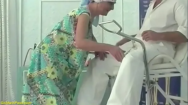 HD 85 years old rough fisted by her doctor أعلى مقاطع الفيديو