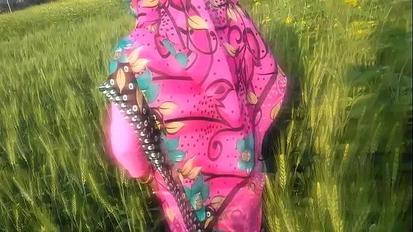 高清Indian Village Bhabhi Outdoor Sex PORN IN HINDI热门视频