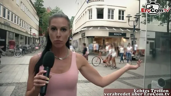 HD German milf pick up guy at street casting for fuck najboljši videoposnetki