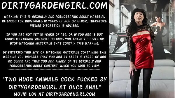 HD Two huge animals cock fucked by Dirtygardengirl at once in he anal prolapse hole top Videos