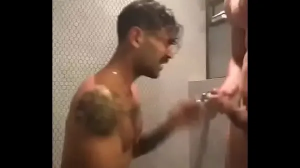 HD In the shower you can also κορυφαία βίντεο