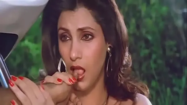 HD-Sexy Indian Actress Dimple Kapadia Sucking Thumb lustfully Like Cock topvideo's