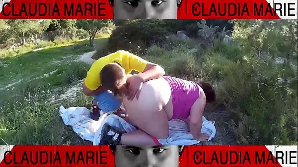 HD Fat pussy eating in the country. Cumming outside makes her very horny nejlepší videa