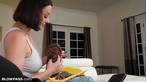 HD Stepmother Helps Take My Mind Off My Crush nejlepší videa