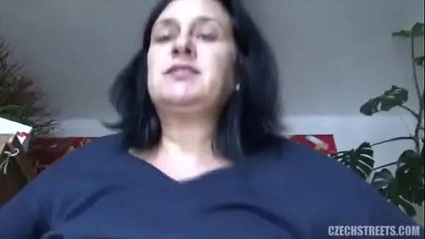 HD Busty mature gets fucked for money κορυφαία βίντεο