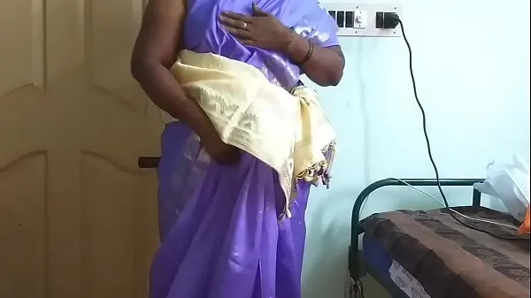 HD Desi bhabhi lifting her sari showing her pussies en iyi Videolar
