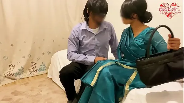 HD Cheating desi Wife Gets Fucked in the Hotel Room by her Lover ~ Ashavindi κορυφαία βίντεο