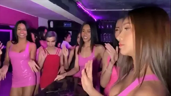 HD Latina T-girl whore is a cocksucker and a prostitute nejlepší videa
