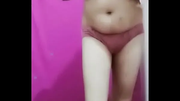 HDBhabhi caught on camera while bathing mms lickedトップビデオ