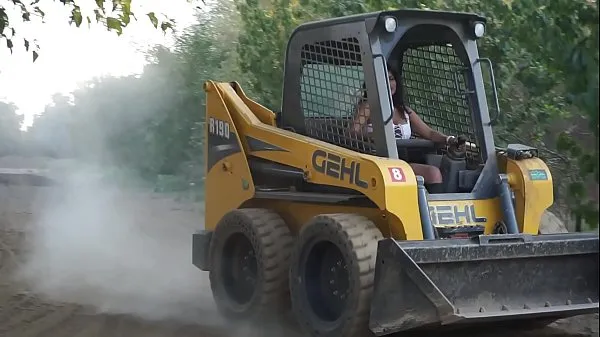 HD Sexy Desi Bhbi driving tough machine - Maya κορυφαία βίντεο