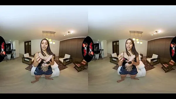 HD VRLatina - Cute Teen Pounded In Her Living Room - VR nejlepší videa