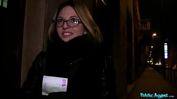 HD Public Agent French Babe in Glasses Fucked on a Public Stairwell κορυφαία βίντεο