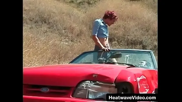 HD 18 And Confused - Michelle Andrews - A pretty redhead teen being fucked on the car in the desert Video teratas