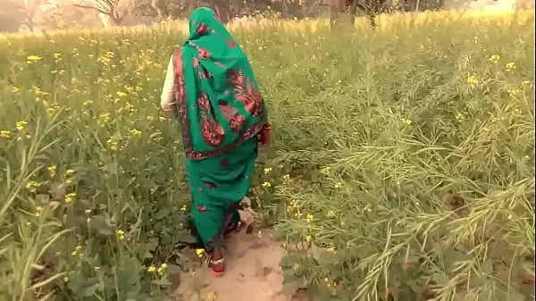 HD In the mustard field, the father-in-law forcibly chocked Video teratas