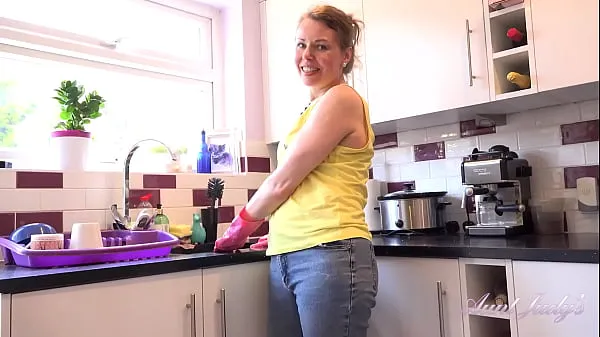 HD AuntJudys - 46yo Natural FullBush Amateur MILF Alexia gives JOI in the Kitchen en iyi Videolar