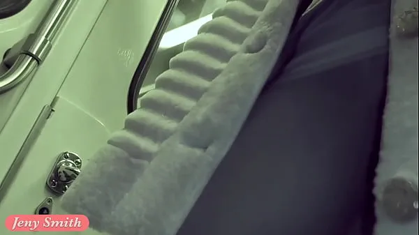 HD A Subway Groping Caught on Camera najboljši videoposnetki