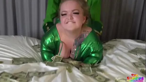 HD Fucking a Leprechaun on Saint Patrick’s day najboljši videoposnetki