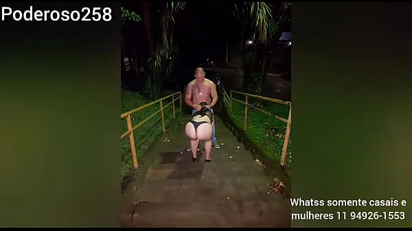 HD I was standing at the dogging plaza and the lapa viewpoint, cuckold husband called him to go around with his wife in the back seat of the car, while he was driving (full red Video teratas