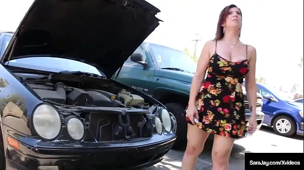 HD Insatiable Cougar In A Dress Sara Jay Sucks And Fucks The Garage Guy أعلى مقاطع الفيديو
