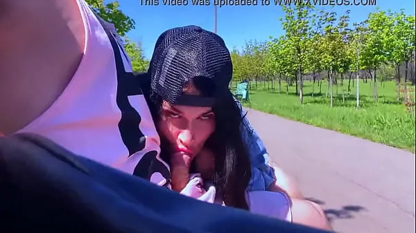 HD Blowjob challenge in public to a stranger, the guy thought it was prank en iyi Videolar