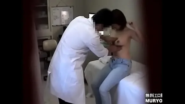HD 21-year-old female student Kumi who is sloppy but pretty big tits, uterine palpation, devil's obstetrics and gynecology examination, hidden shooting File05-B topp videoer