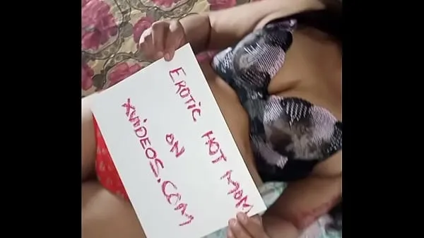 Najlepsze filmy w jakości HD Nude introduction of a desi indian sexy women showing her boobs nipples and ass