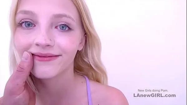 HD-Skinny Teenie gets tight pussy creampied at audition bästa videor