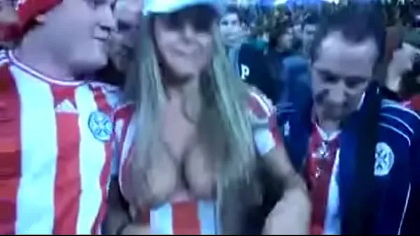 HD Terrible whore and busty Paraguayan on the court najboljši videoposnetki