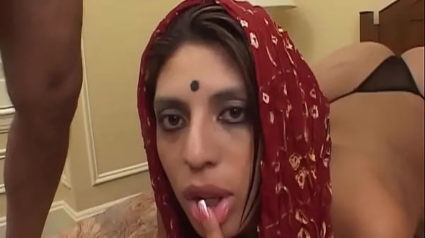 HD Husband is at a meeting, indian wife cheat him with 2 big cocks suosituinta videota