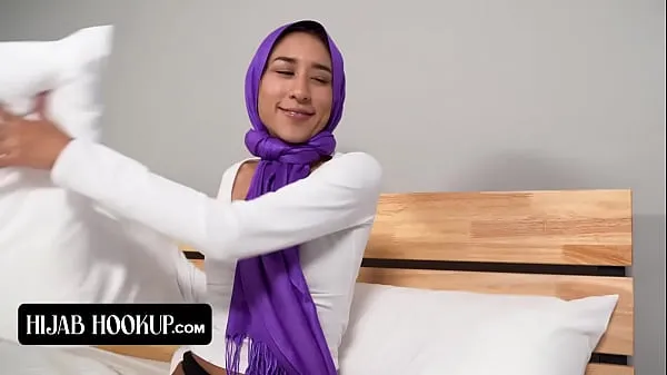 Najlepsze filmy w jakości HD Horny Perv Peeps On Beauty Babe In Hijab Vanessa Vox