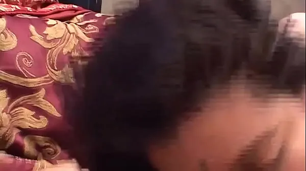 HD Chubby indian wife cheats on her husband with 2 cocks najboljši videoposnetki