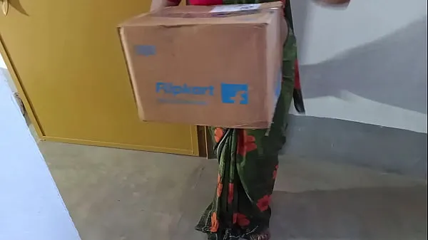 HD Get fucked from flipkart delivery boy instead of money when my husband not home top Videos