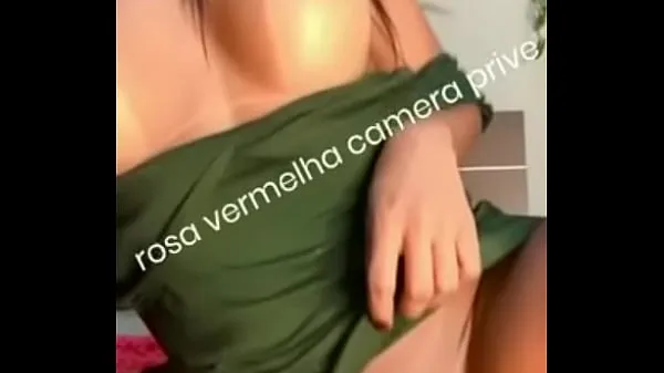 HD Little green dress without panties on the bed wanting red rose cock najboljši videoposnetki