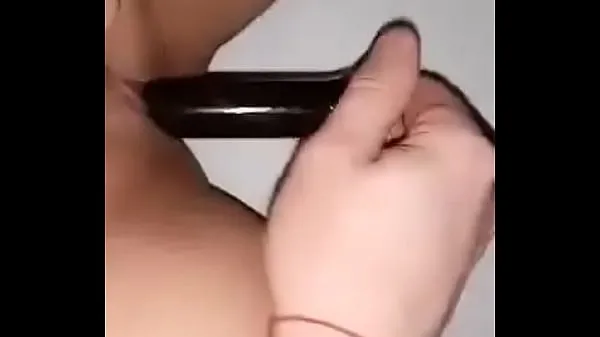 HD Slutty wife fuck her pussy with dildo Video teratas