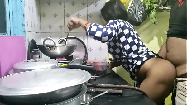 HD The maid who came from the village did not have any leaves, so the owner took advantage of that and fucked the maid (Hindi Clear Audio Video teratas