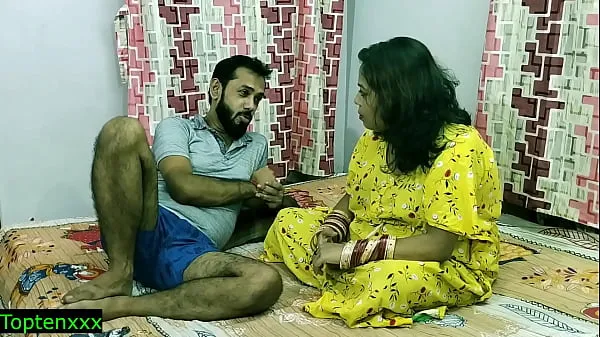 HD Desi Horny xxx bhabhi suddenly caught my penis!!! Jobordosti sex!! clear hindi audio top Videos