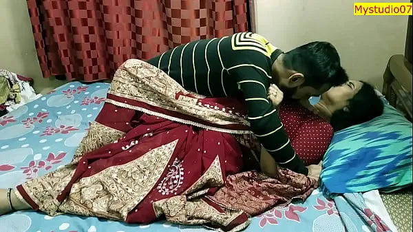 HD Indian xxx milf bhabhi real sex with husband close friend! Clear hindi audio najboljši videoposnetki