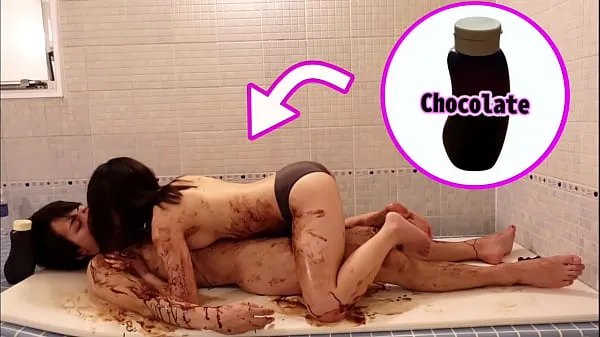 HD Chocolate slick sex in the bathroom on valentine's day - Japanese young couple's real orgasm Video teratas
