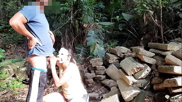 HD Prostitute in the bush paying blowjob and giving anus 10 dollars client came inside วิดีโอยอดนิยม