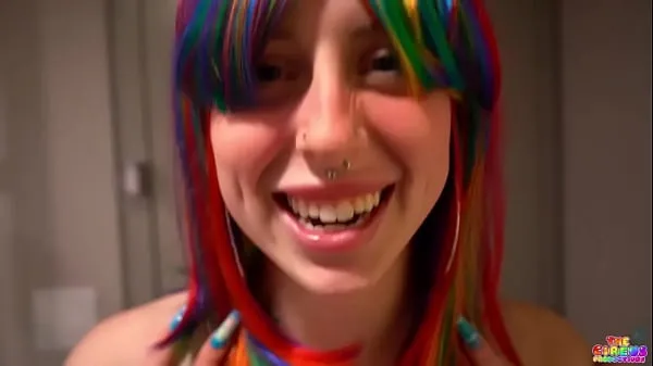 HD Melody Parker gets her throat fucked by Gibby The Clown nejlepší videa