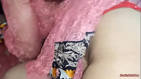 HD Hot and Sexy desi punjabi girlfriend from sexiest india, posing almost nude and showind her beautiful ass and pussy suosituinta videota