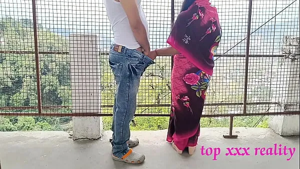 高清XXX Bengali hot bhabhi amazing outdoor sex in pink saree with smart thief! XXX Hindi web series sex Last Episode 2022热门视频